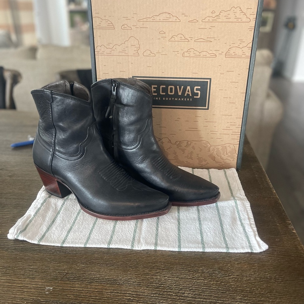 Tecovas Daisy bootie